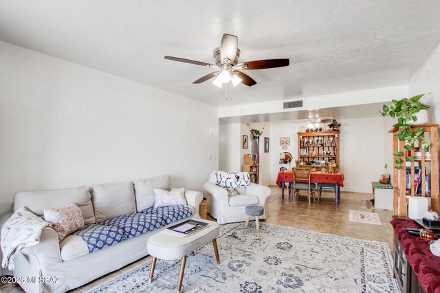 625 S Prudence Rd Apt 203, Tucson, AZ 85710