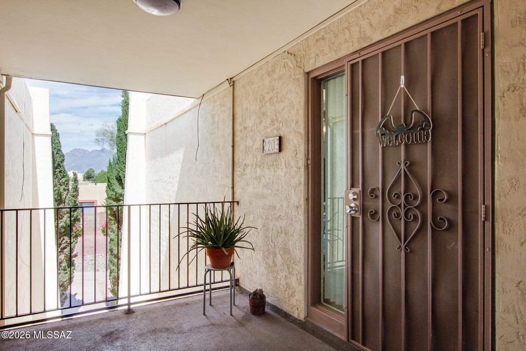 625 S Prudence Rd Apt 203, Tucson, AZ 85710