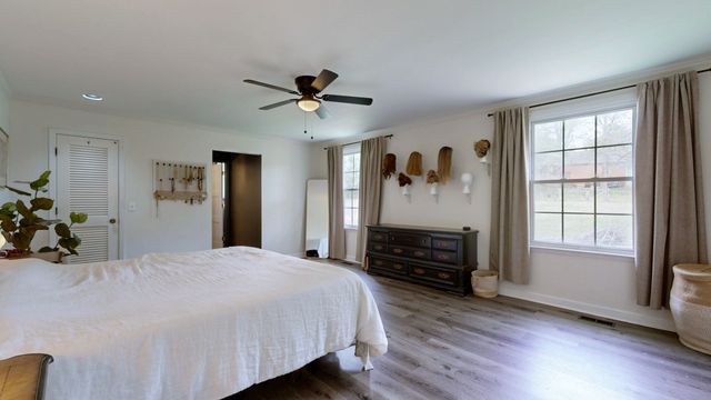 463 Walton Ferry Rd, Hendersonville, TN 37075