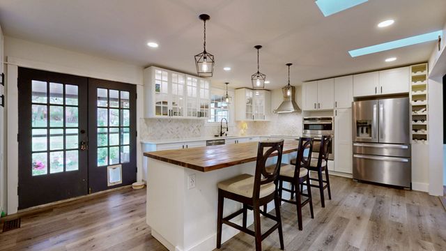 463 Walton Ferry Rd, Hendersonville, TN 37075