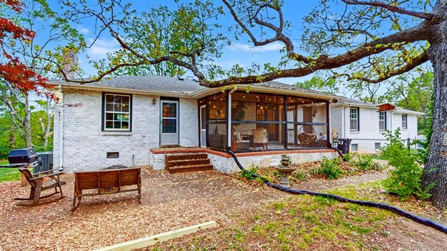 463 Walton Ferry Rd, Hendersonville, TN 37075
