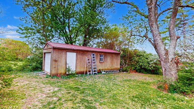 463 Walton Ferry Rd, Hendersonville, TN 37075