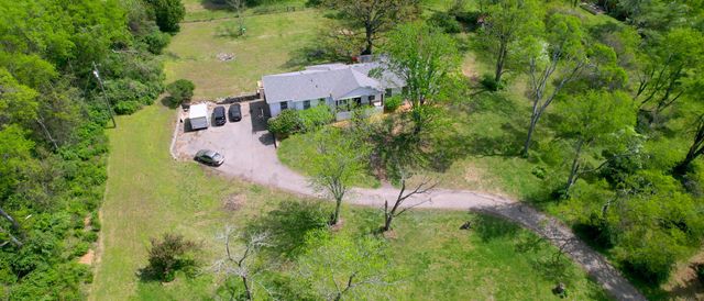 463 Walton Ferry Rd, Hendersonville, TN 37075