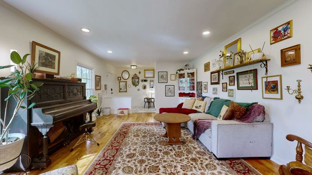 463 Walton Ferry Rd, Hendersonville, TN 37075