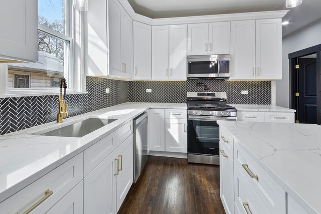 1224 Elgin Avenue, Forest Park, IL 60130