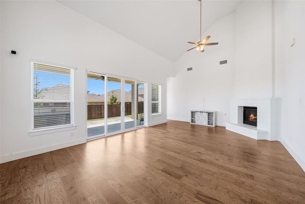 1060 Water Canna Drive, Justin, TX 76247 — photo 5