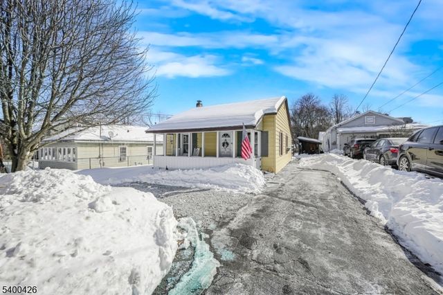 62 High St, Franklin Boro, NJ 07416