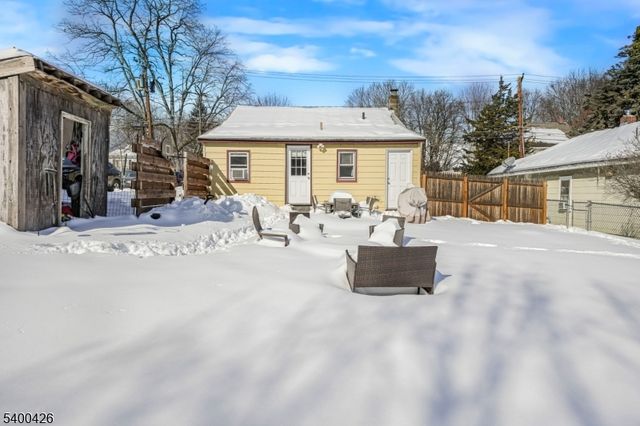 62 High St, Franklin Boro, NJ 07416