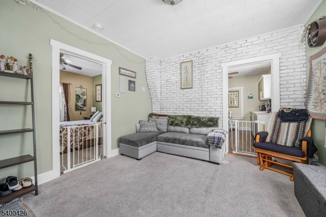 62 High St, Franklin Boro, NJ 07416