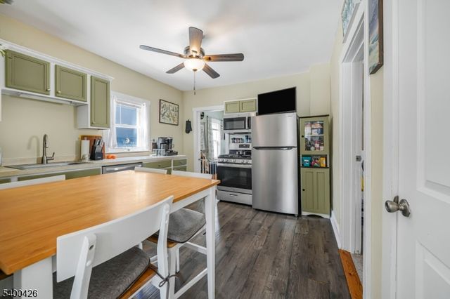 62 High St, Franklin Boro, NJ 07416