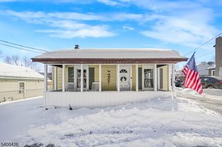 62 High St, Franklin Boro, NJ 07416