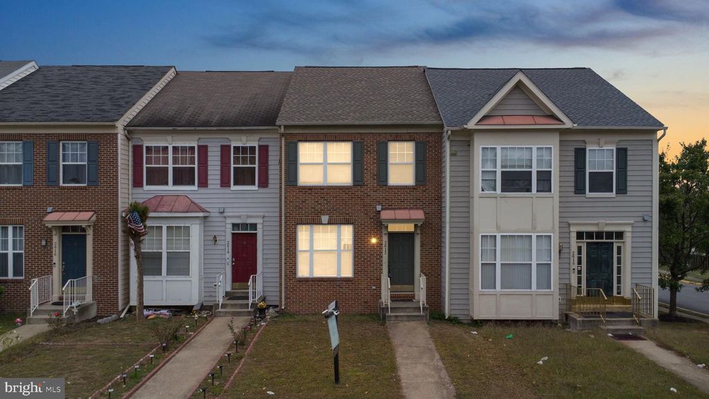 2612 CREEK MOOR CT, Woodbridge, VA 22191