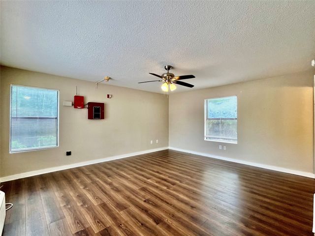 701 W Sycamore Street 109, Denton, TX 76201