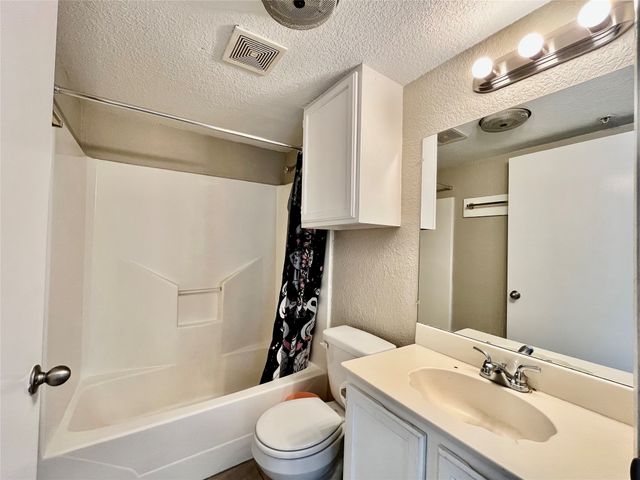 701 W Sycamore Street 109, Denton, TX 76201