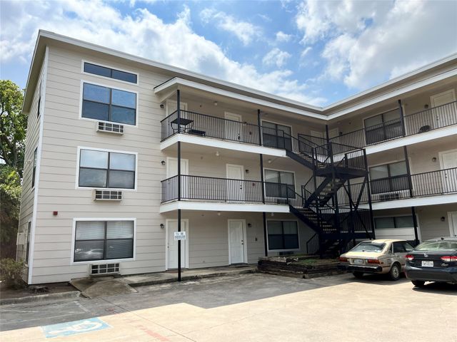 701 W Sycamore Street 109, Denton, TX 76201