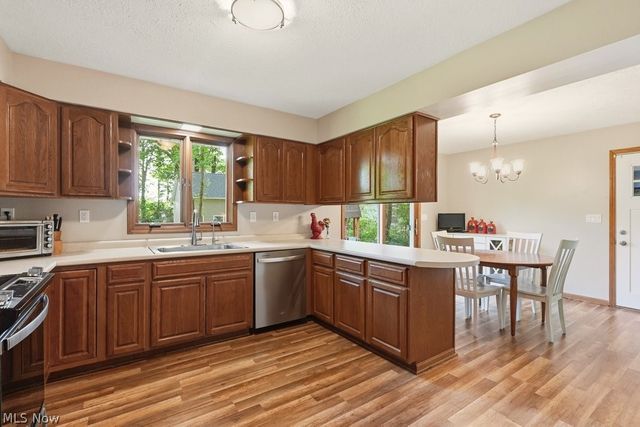 7165 Northview Drive, Wadsworth, OH 44281