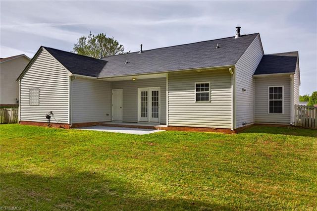 431 Overbrook Meadow Court, Kernersville, NC 27284