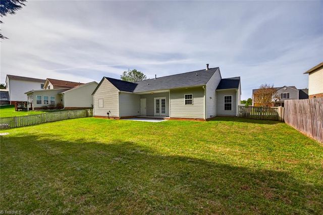 431 Overbrook Meadow Court, Kernersville, NC 27284