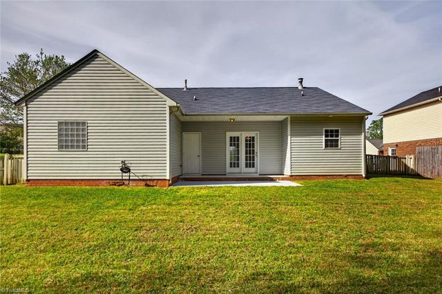 431 Overbrook Meadow Court, Kernersville, NC 27284