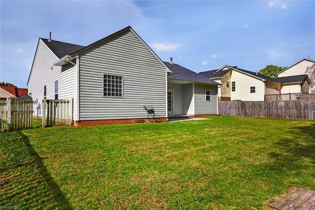 431 Overbrook Meadow Court, Kernersville, NC 27284