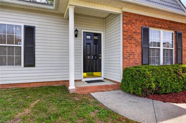 431 Overbrook Meadow Court, Kernersville, NC 27284