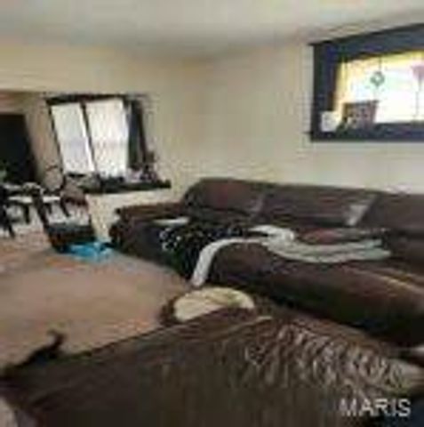 3105 Thelma Avenue, Bel Ridge, MO 63121