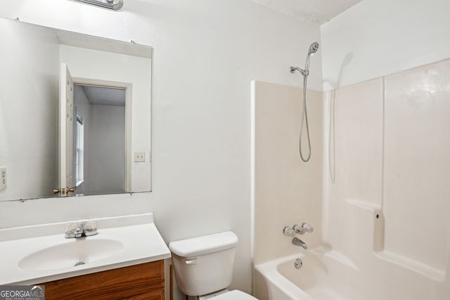 2962 Invermere Woods Court, Lithonia, GA 30038
