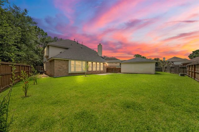 3016 Autumn Creek Drive, Friendswood, TX 77546