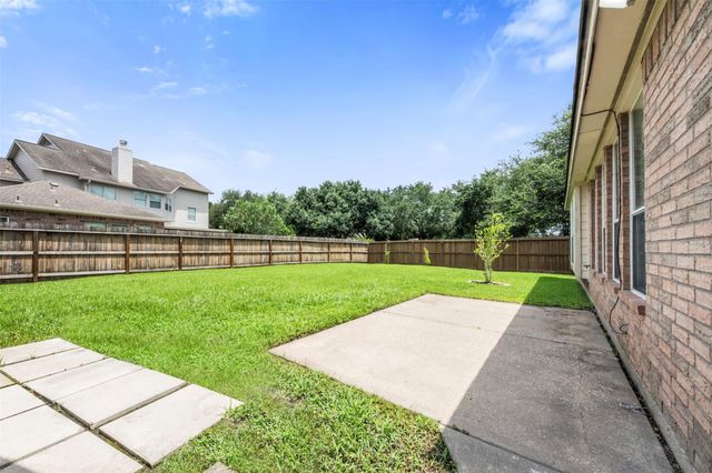 3016 Autumn Creek Drive, Friendswood, TX 77546