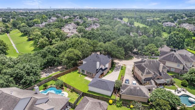 3016 Autumn Creek Drive, Friendswood, TX 77546