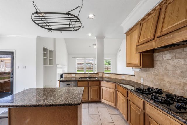 3016 Autumn Creek Drive, Friendswood, TX 77546