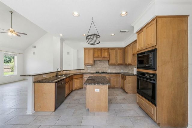 3016 Autumn Creek Drive, Friendswood, TX 77546