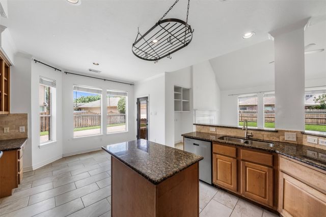 3016 Autumn Creek Drive, Friendswood, TX 77546