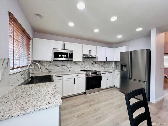 16184 E Hinsdale Ave, Aurora, CO 80016