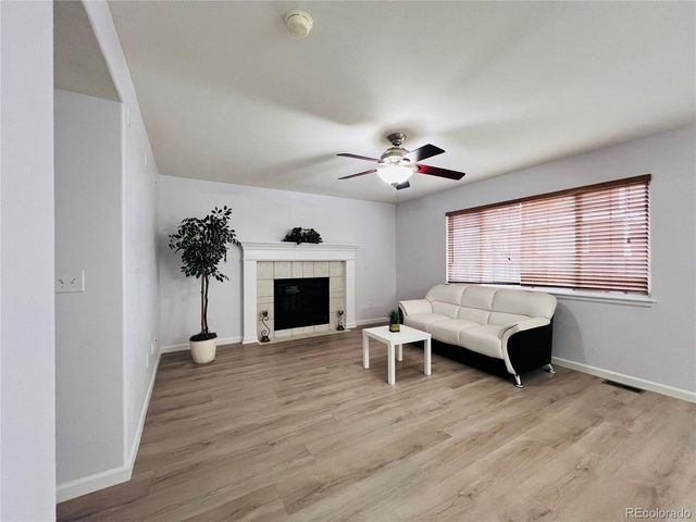 16184 E Hinsdale Ave, Aurora, CO 80016
