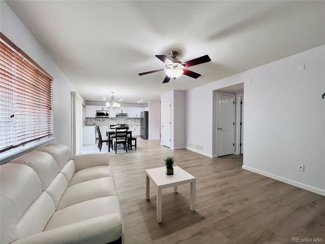 16184 E Hinsdale Ave, Aurora, CO 80016