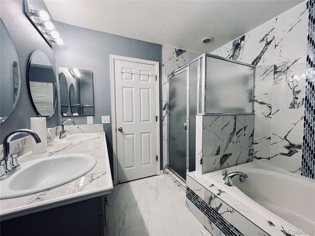 16184 E Hinsdale Ave, Aurora, CO 80016
