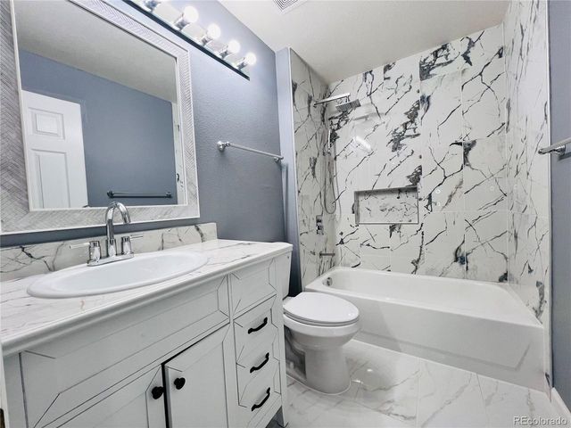 16184 E Hinsdale Ave, Aurora, CO 80016