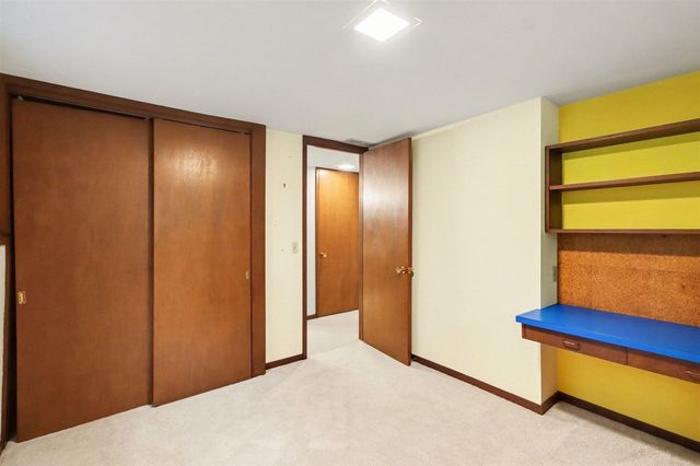 1000 Carolee Lane, Kalamazoo, MI 49008