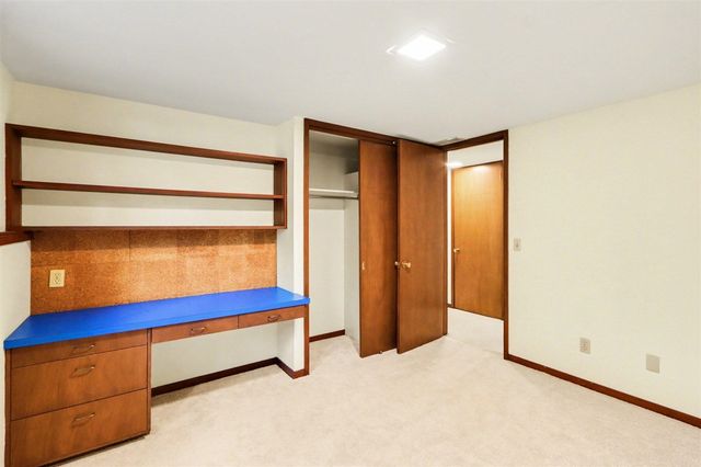 1000 Carolee Lane, Kalamazoo, MI 49008