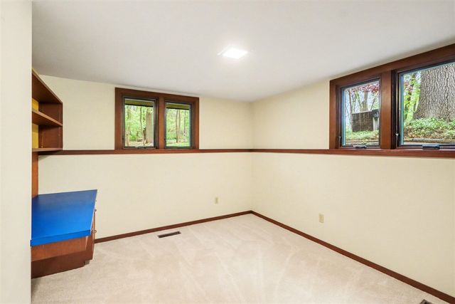 1000 Carolee Lane, Kalamazoo, MI 49008