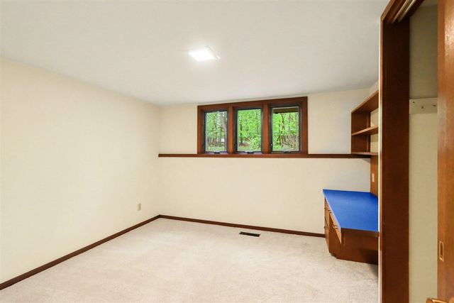 1000 Carolee Lane, Kalamazoo, MI 49008