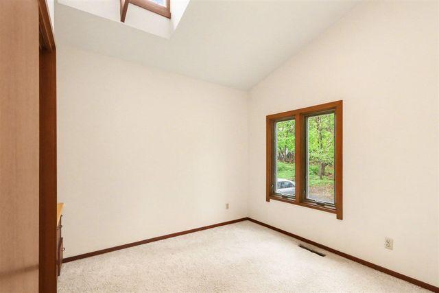 1000 Carolee Lane, Kalamazoo, MI 49008