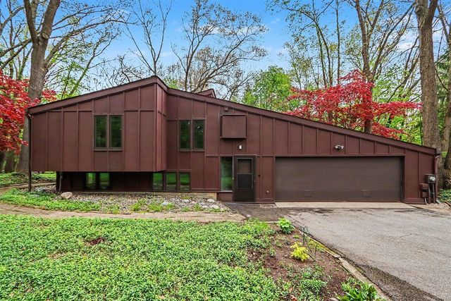 1000 Carolee Lane, Kalamazoo, MI 49008