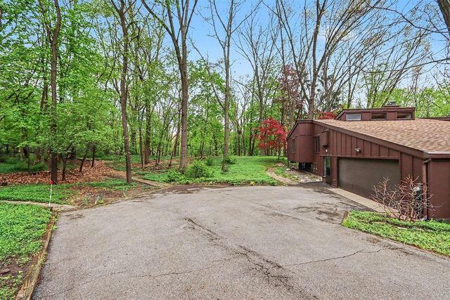 1000 Carolee Lane, Kalamazoo, MI 49008