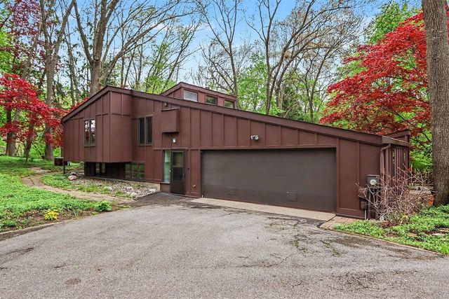 1000 Carolee Lane, Kalamazoo, MI 49008