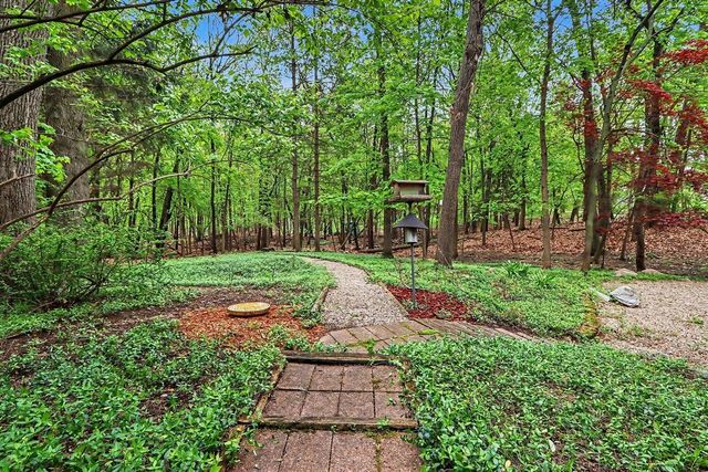 1000 Carolee Lane, Kalamazoo, MI 49008
