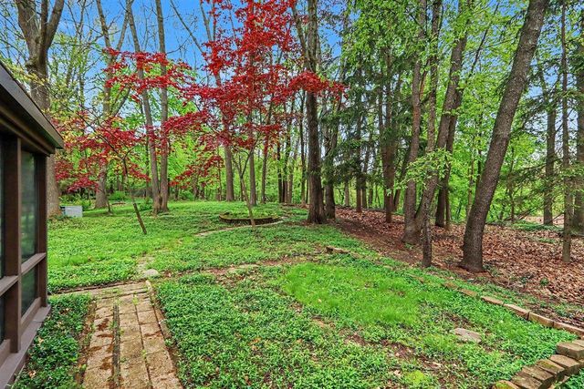 1000 Carolee Lane, Kalamazoo, MI 49008