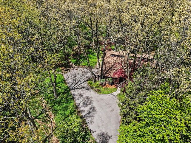 1000 Carolee Lane, Kalamazoo, MI 49008