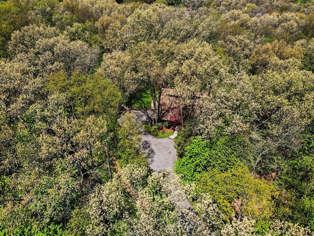 1000 Carolee Lane, Kalamazoo, MI 49008